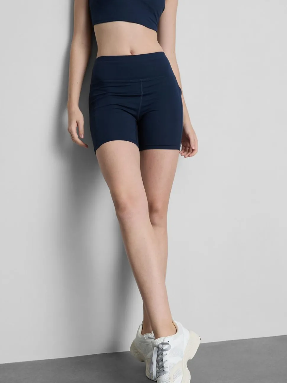 Activewear-Yogashorts mit mittlerer Leibhöhe