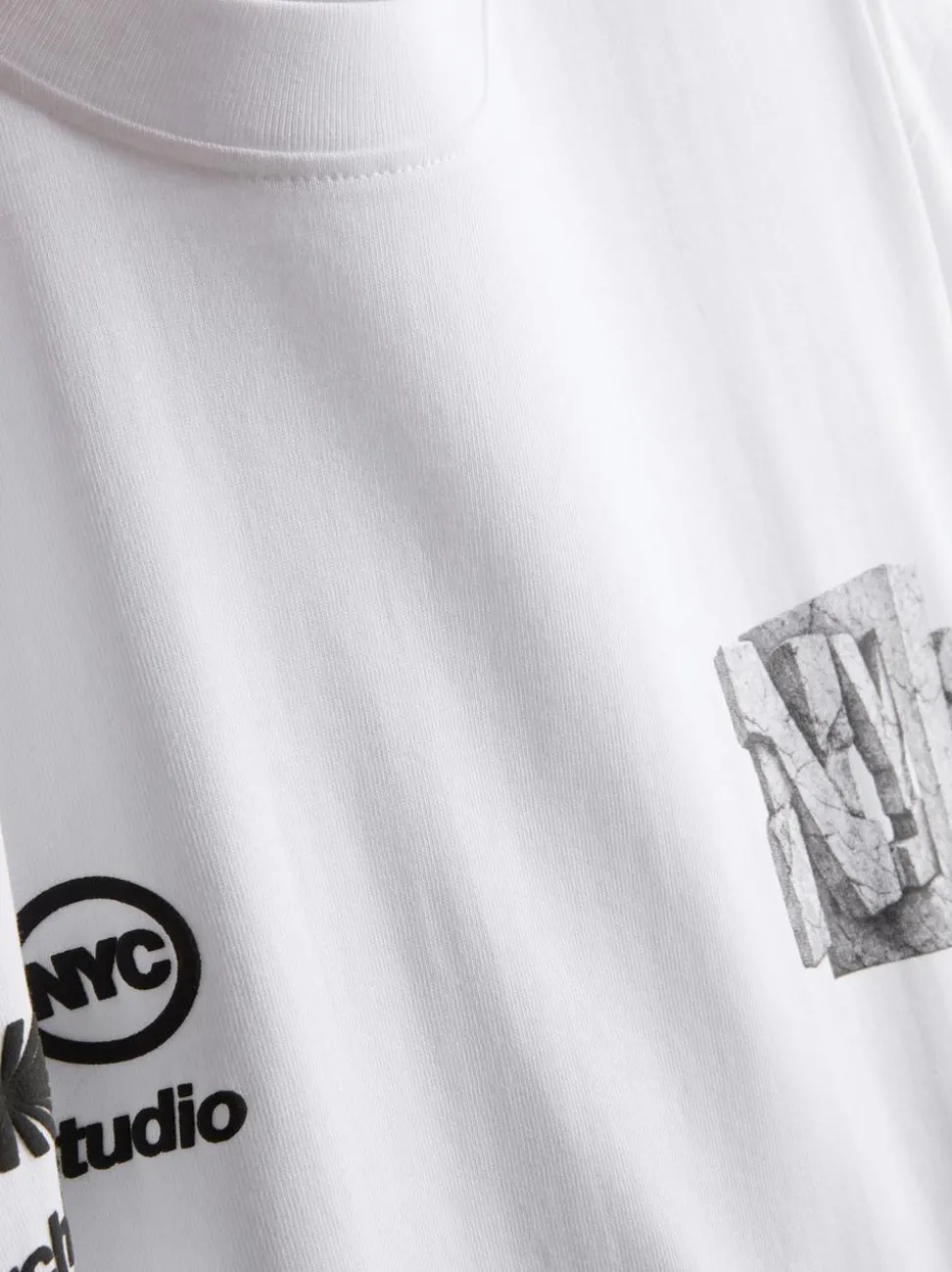 „Archive Studio“ T-Shirt mit Grafik