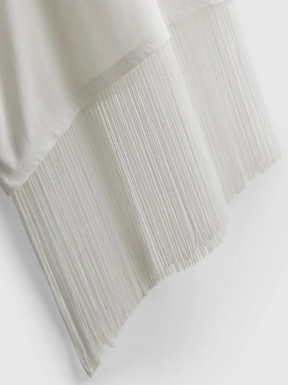 Asymmetrisches Baumwoll-T-Shirt mit Fransen