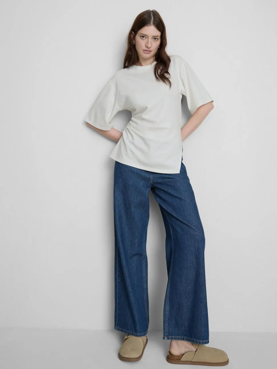 Asymmetrisches „The Edit“ T-Shirt mit Raffung
