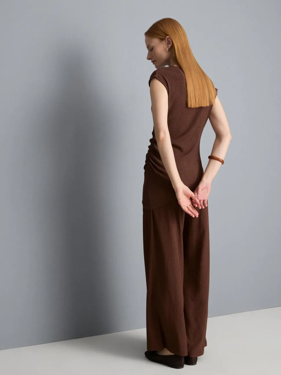 Asymmetrisches Top in Knitteroptik