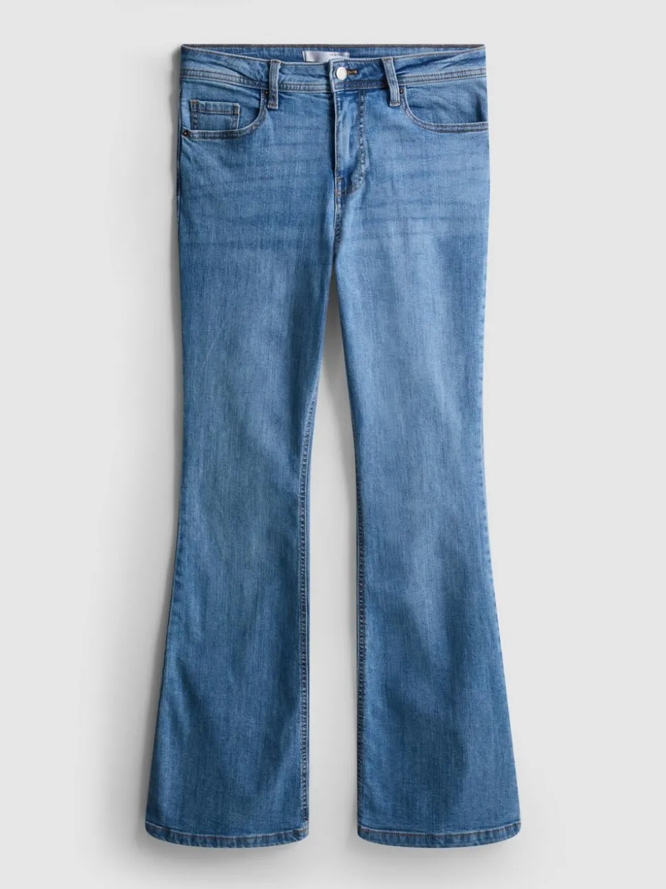 Ausgestellte Jeans aus Baumwoll-Denim mit mittlerer Leibhöhe