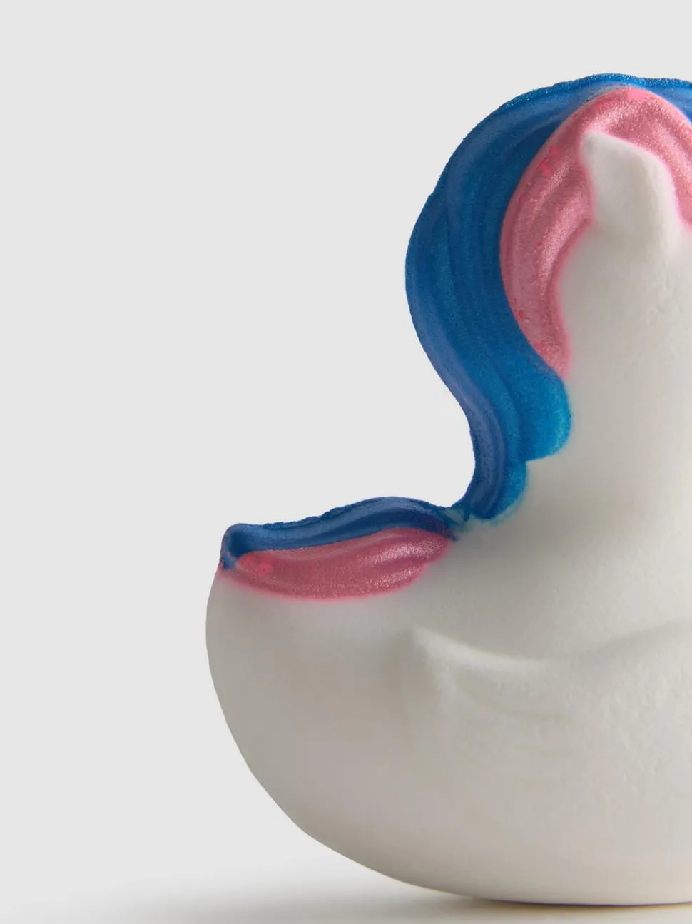 Badebombe in Form einer Einhorn-Ente