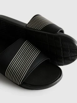 Badesandalen mit einzelnem Riemen