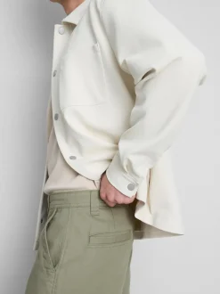 Baggy-Chinohose mit mittlerer Leibhöhe