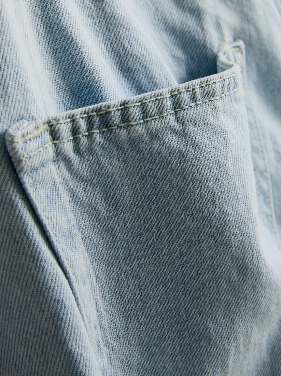 Baggy-Jeans mit mittlerer Leibhöhe