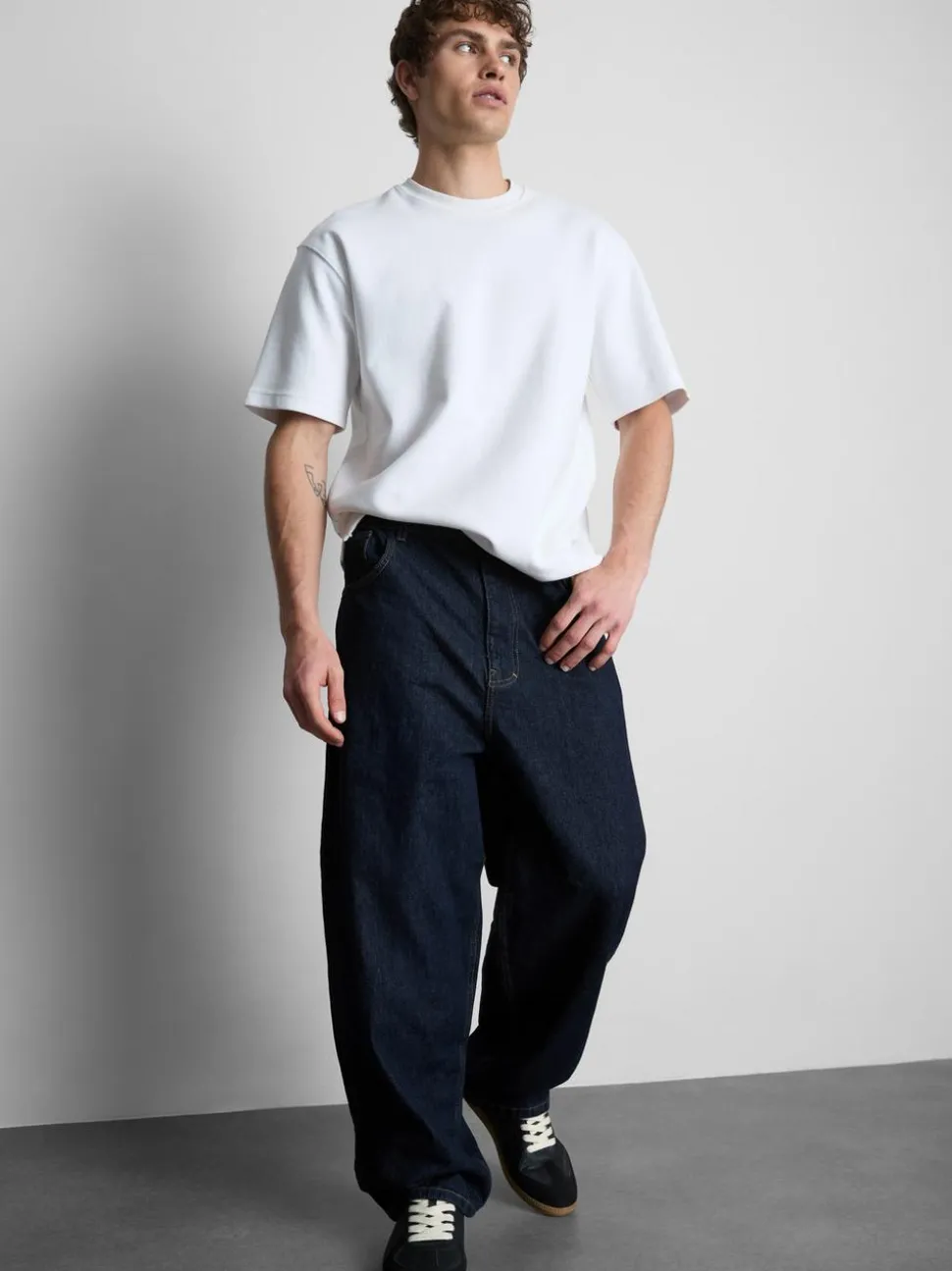 Baggy-Jeans mit mittlerer Leibhöhe