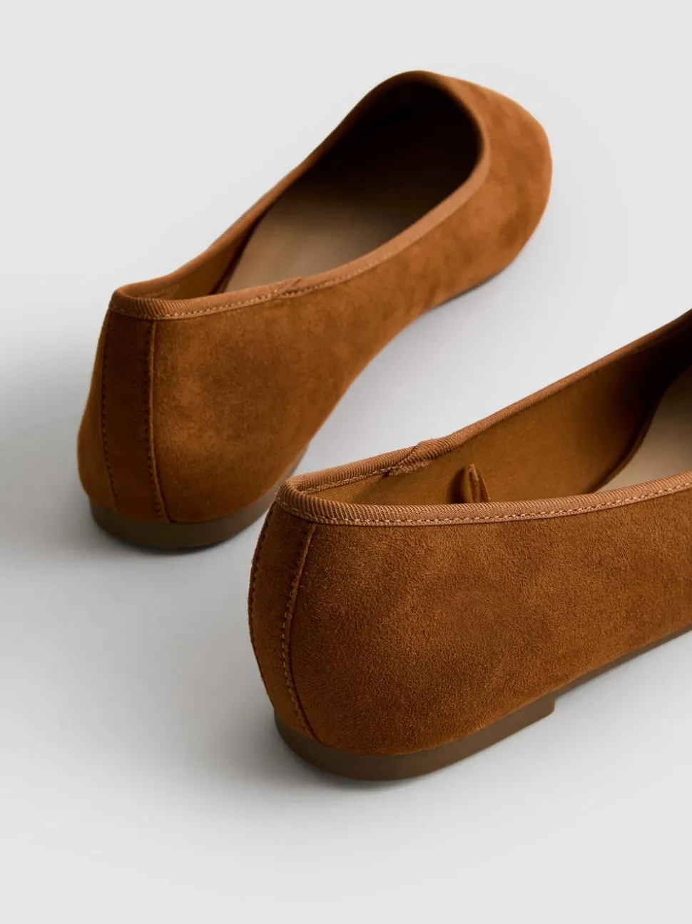 Ballerinas aus Wildleder