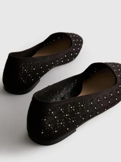 Ballerinas mit Cut-outs
