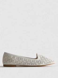 Ballerinas mit Cut-outs