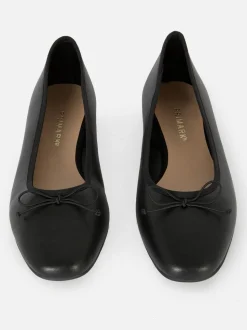 Ballerinas mit Schleife