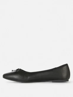 Ballerinas mit Schleife