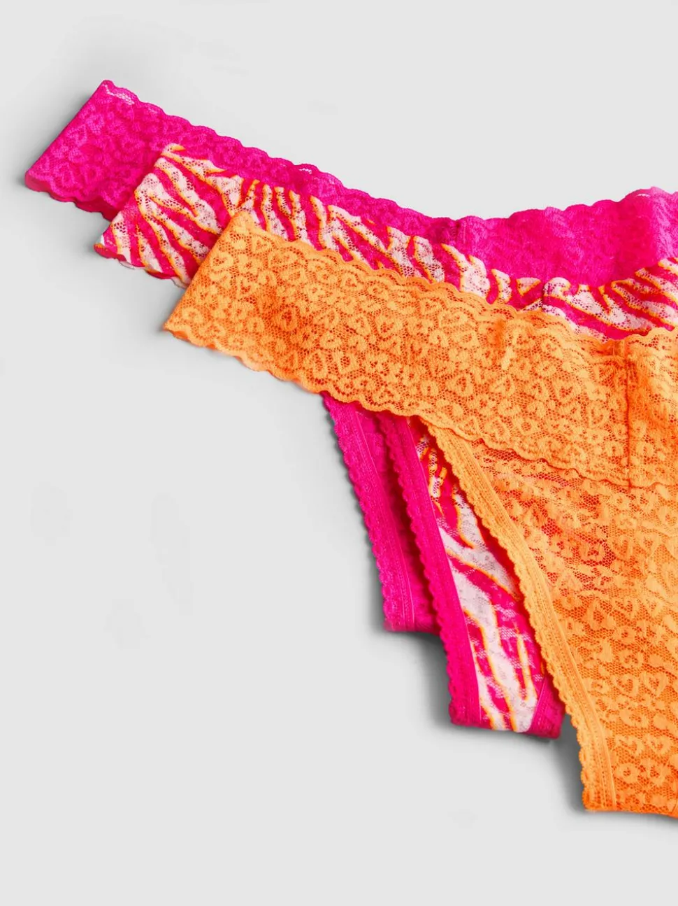 Bandeau-Tangas aus Spitze, 3er-Pack
