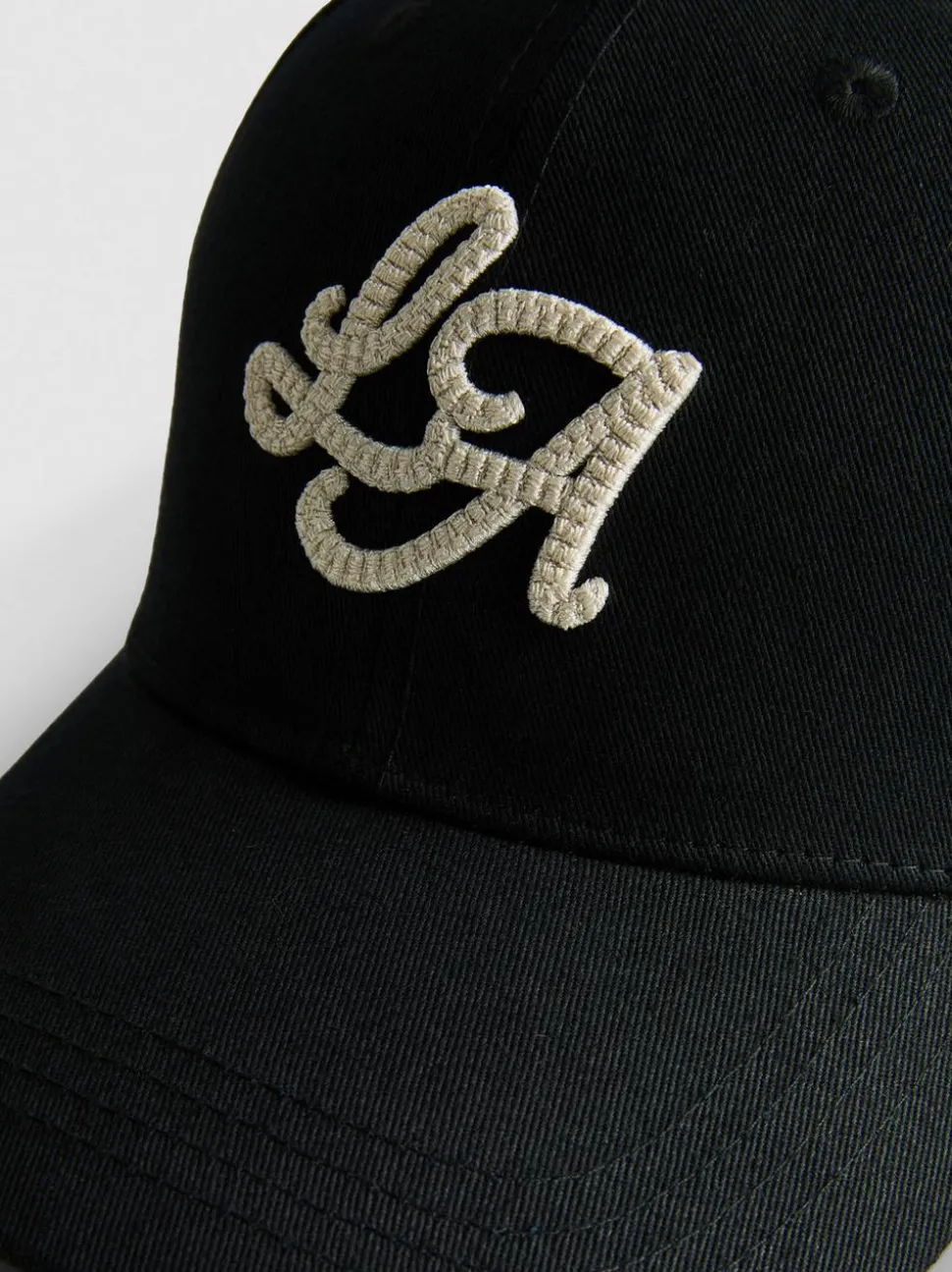 Basecap mit LA-Stickerei