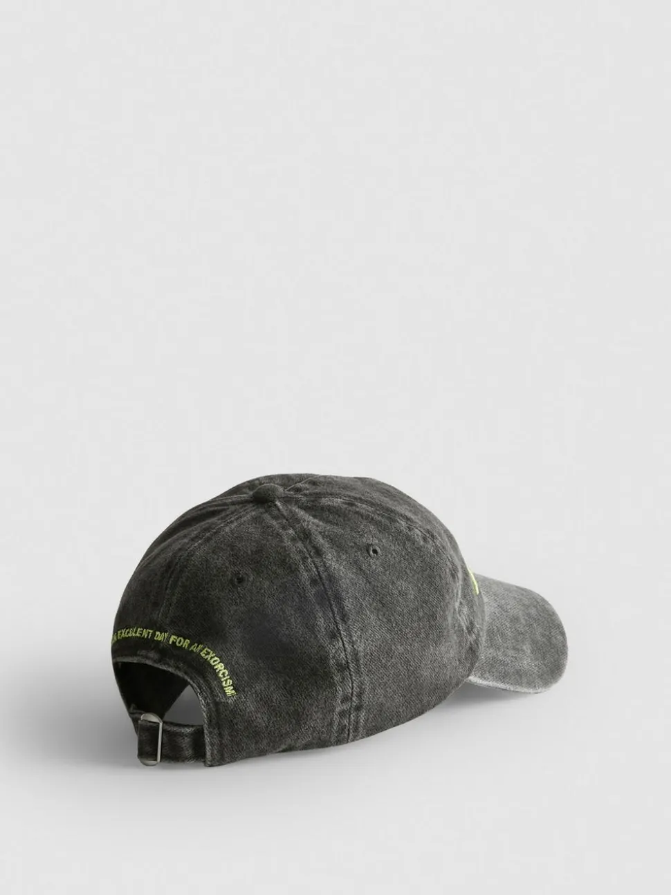 Basecap mit „The Exorcist“ Stickerei