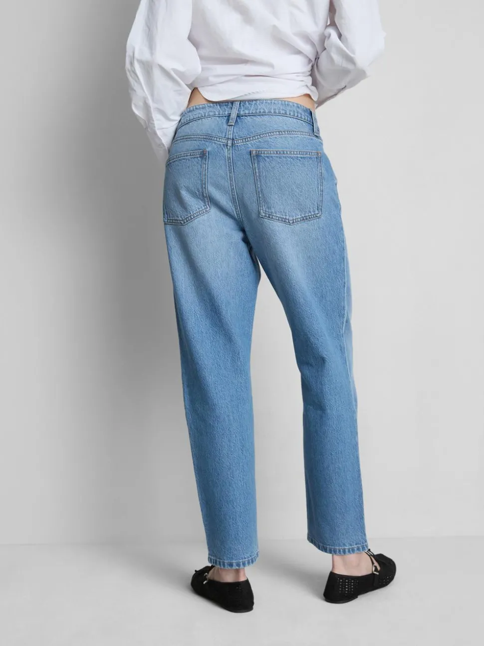 Baumwoll-Denim-Jeans mit mittlerer Leibhöhe und geradem Bein