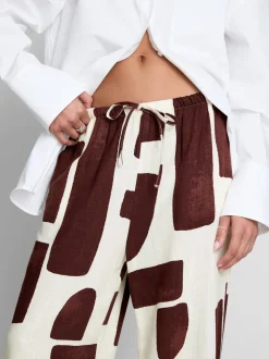 Bedruckte Hose mit weitem Bein