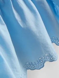 Besticktes Baumwolltop mit Bogenkante