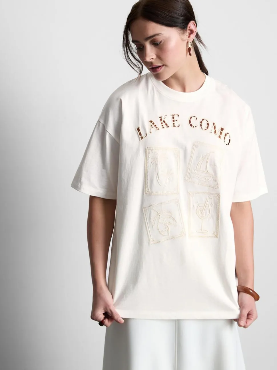 Besticktes T-Shirt im Oversized-Look mit „Lake Como“ Schriftzug