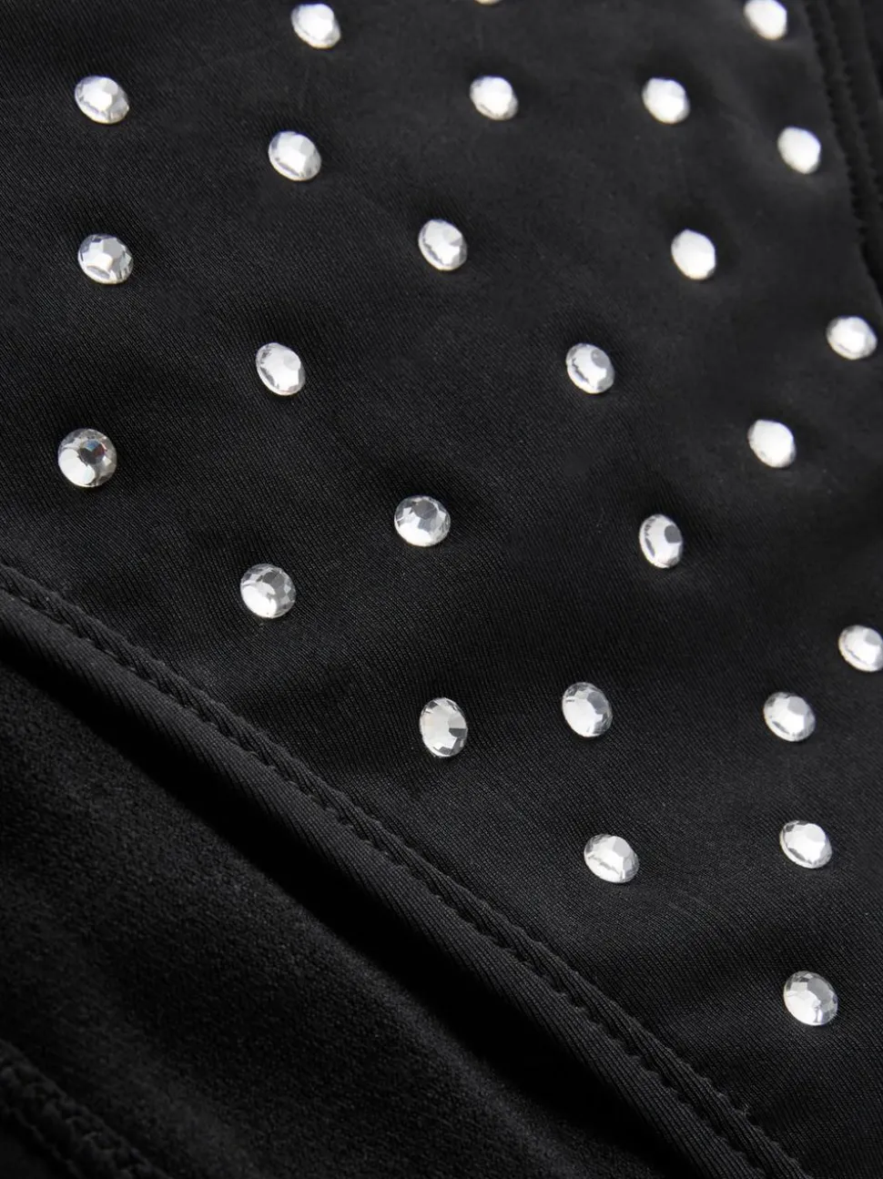 Bikinihose mit Nieten und Strass