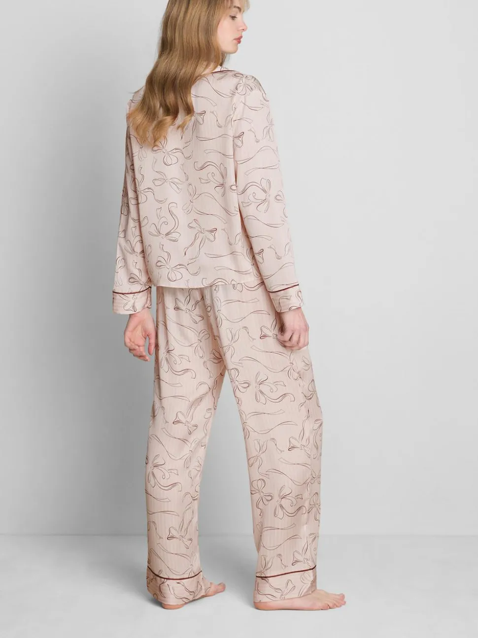 Boyfriend-Schlafanzug aus Satin mit Print