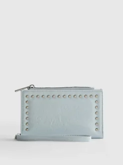 Brieftasche mit Nieten