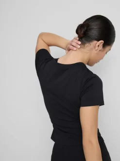 Butterweiches, figurbetontes T-Shirt