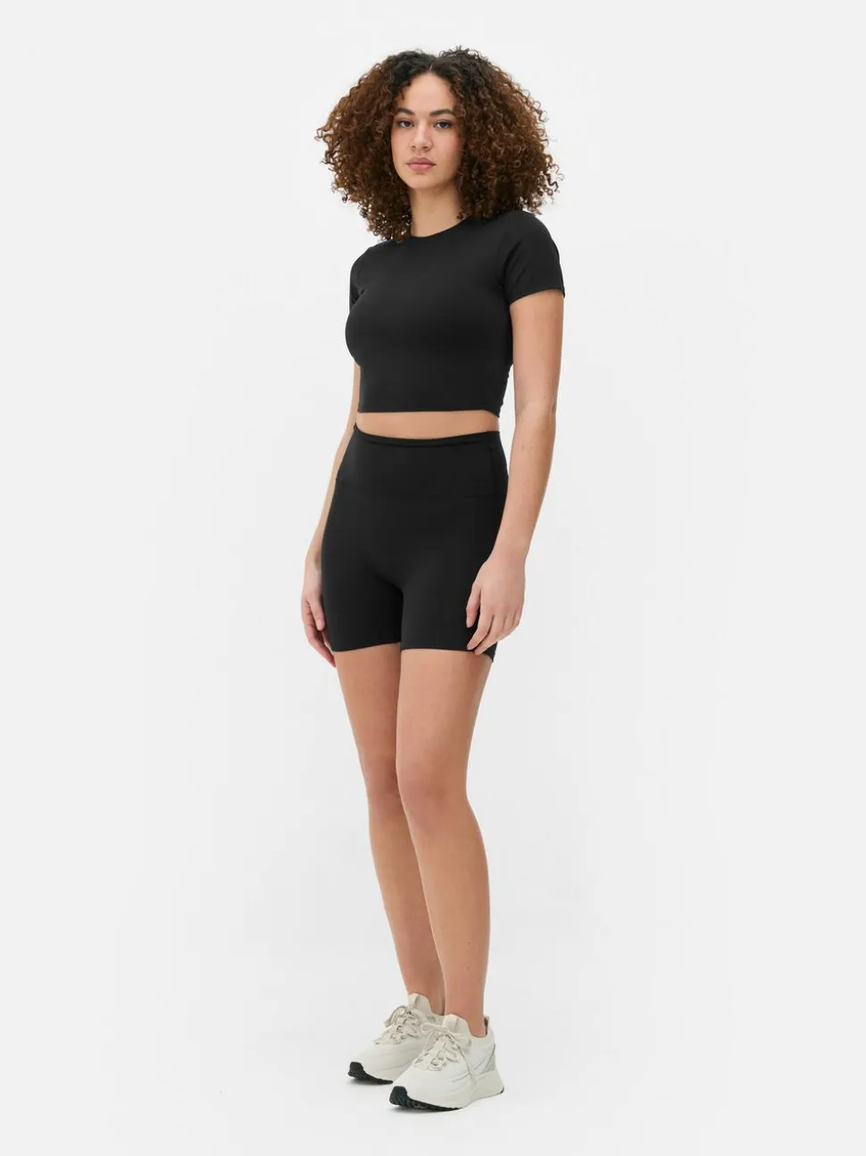 Butterweiches, kurzes T-Shirt