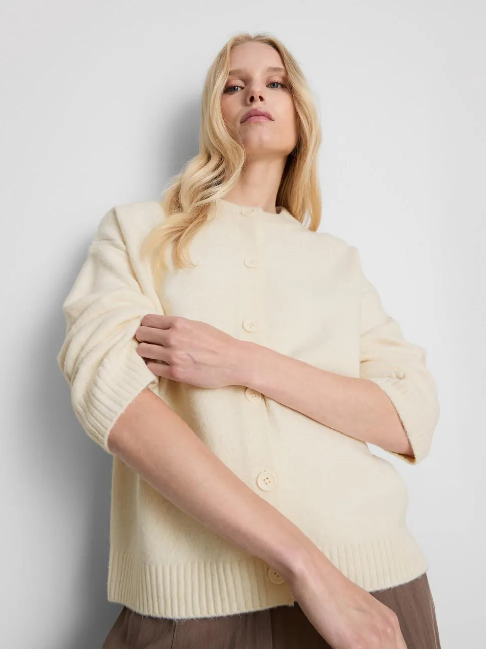 „By Coleen“ Cardigan mit Rundhalsausschnitt