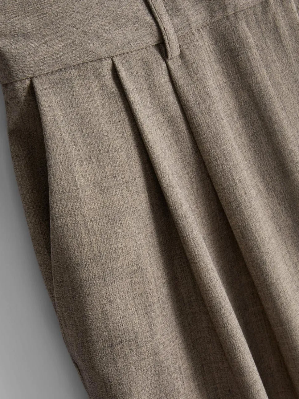 „By Coleen“ Hose mit weitem Bein und Bundfalten