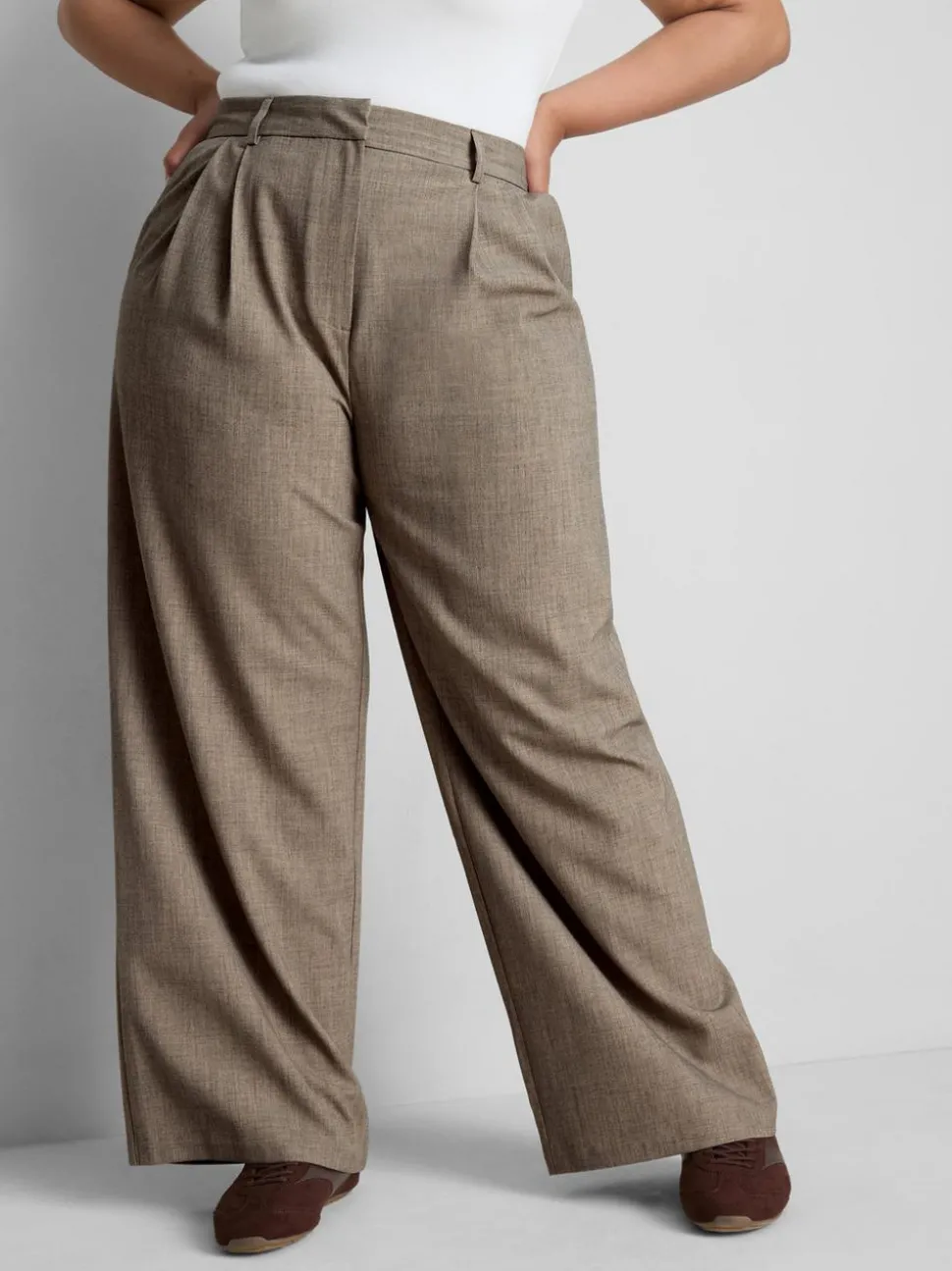 „By Coleen“ Hose mit weitem Bein und Bundfalten