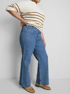 „By Coleen“ Jeans mit weitem Bein und aufgesetzten Taschen