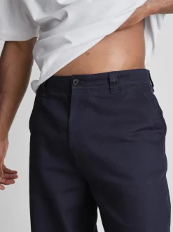 Chinohose mit mittlerer Leibhöhe