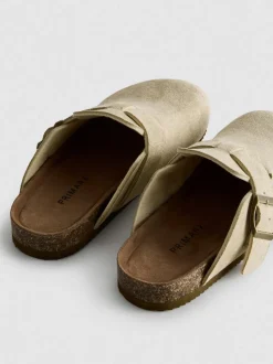 Clog-Pantoffeln mit Schnalle