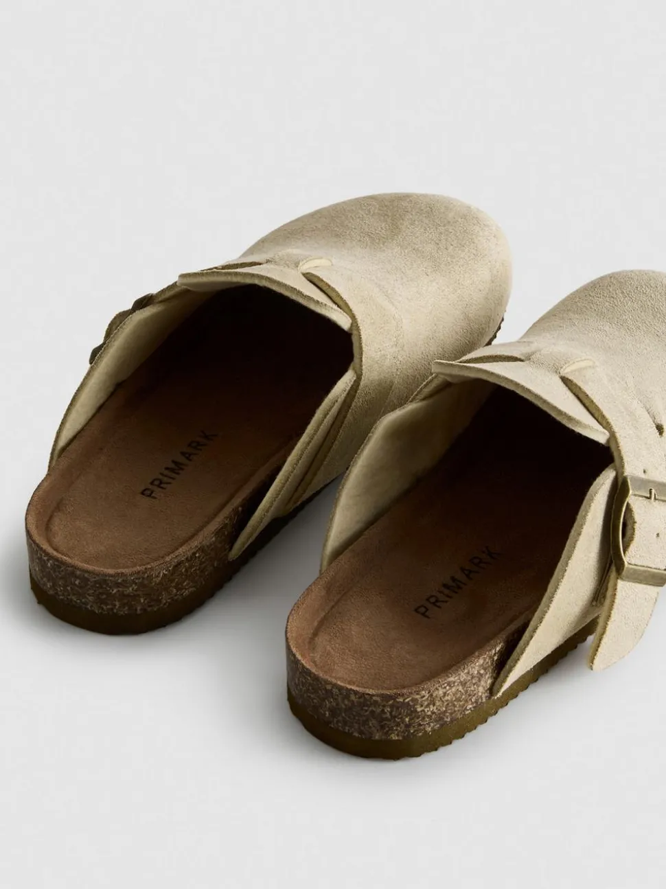 Clog-Pantoffeln mit Schnalle