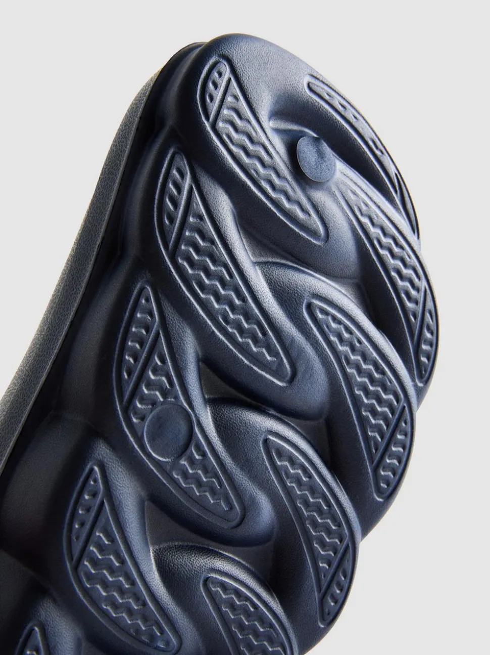 Clogs mit Fersenriemchen