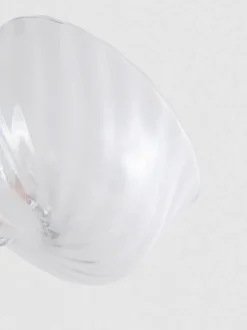 Coupé-Glas mit geschwungenem Stiel