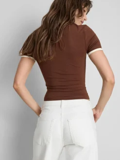 Doppellagiges Baby Tee mit hohem Baumwollanteil