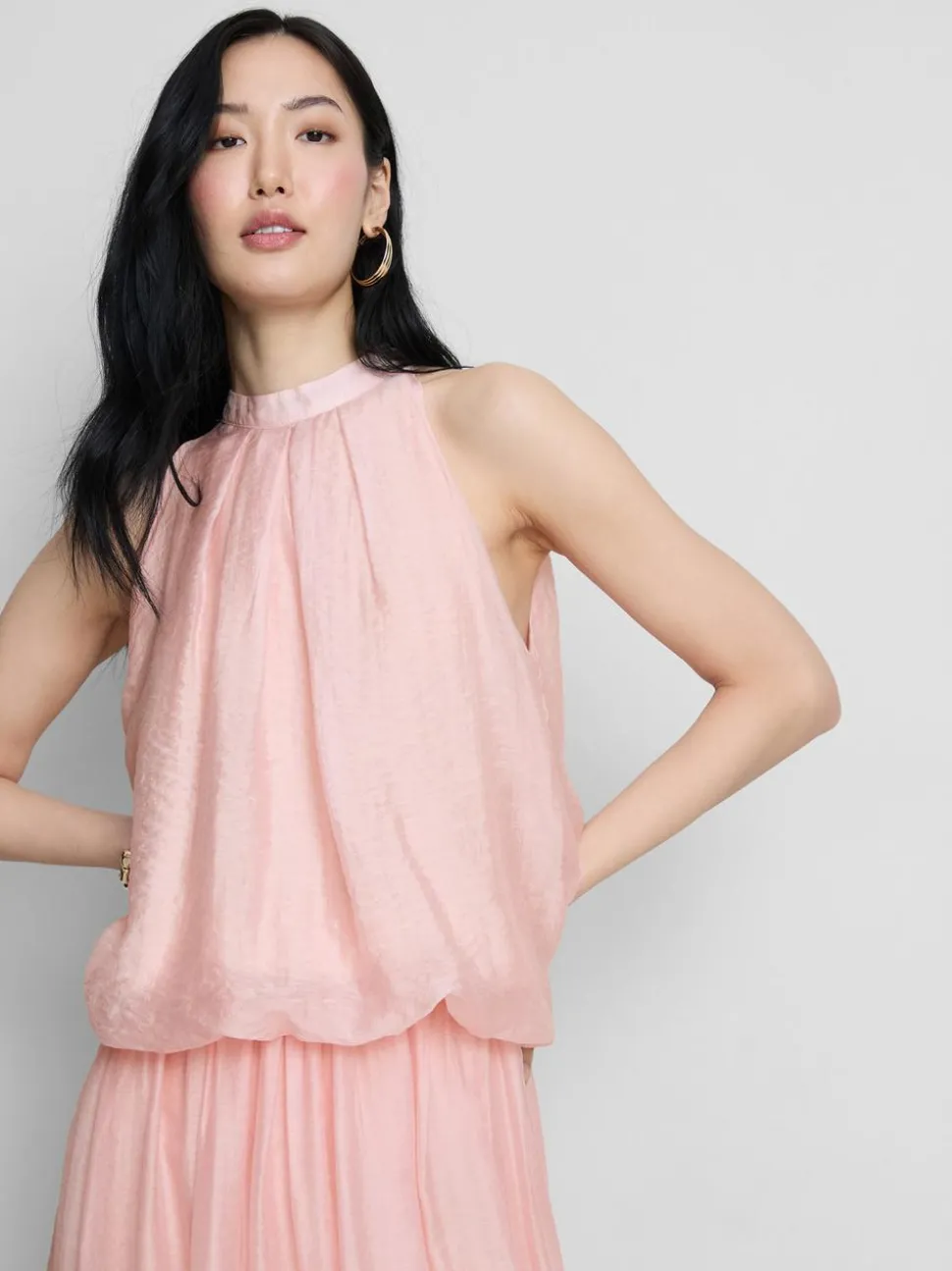Drapierte, fließende „The Edit“ Bluse mit Neckholder
