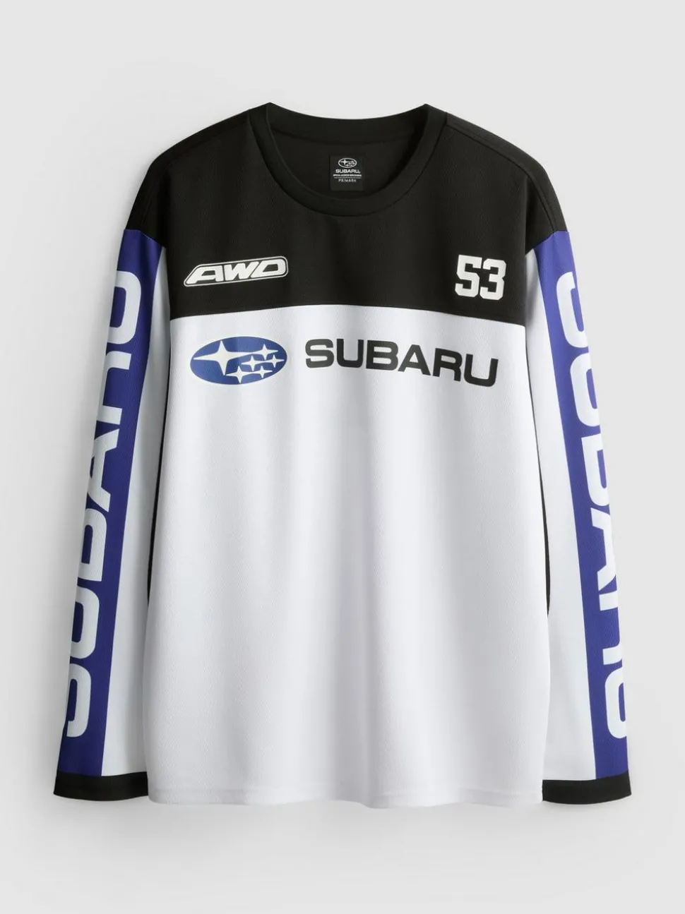 Ein Langarmshirt mit Subaru-Motorsportgrafik