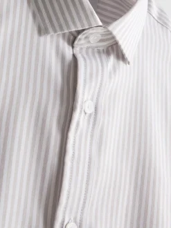 Elegantes Hemd mit Streifen