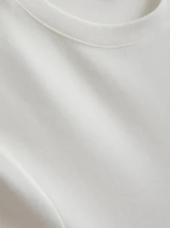 Eng anliegendes „By Coleen“ T-Shirt