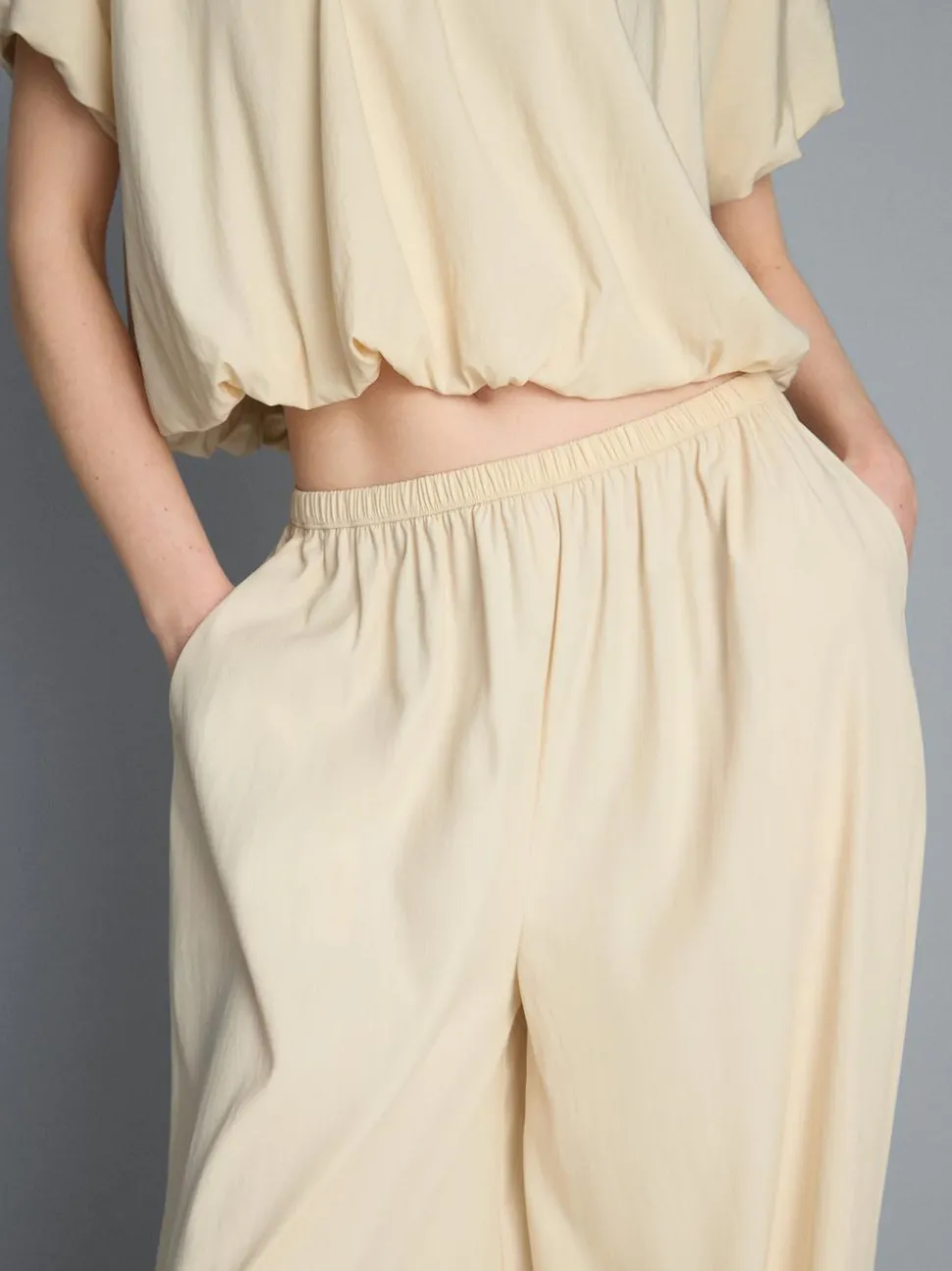 Fallschirmhose mit hohem Bund