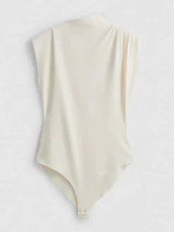 Figurbetonter „By Coleen“ Body