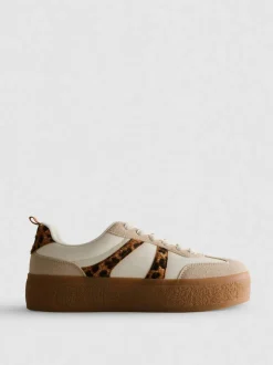 Flatform-Sneaker mit Gummisohle und Leopardenmuster