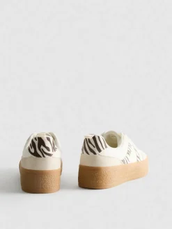 Flatform-Sneaker mit Gummisohle