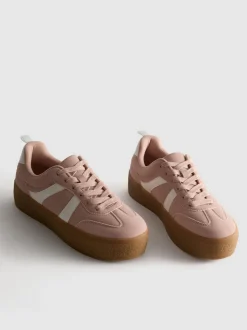 Flatform-Sneaker mit Gummisohle