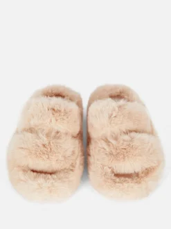 Flauschige Hausschuhe mit Doppelriemen