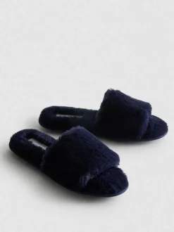 Flauschige Slipper mit überkreuzten Riemen