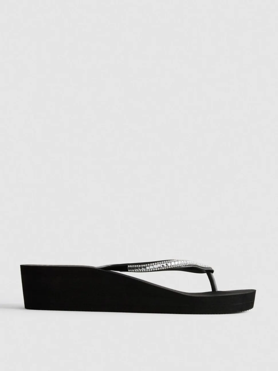 Flipflops mit Keilabsatz und Strasssteinen